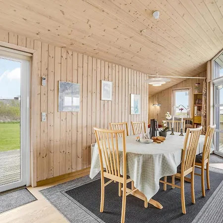 Amazing In With Kitchen Holiday home *