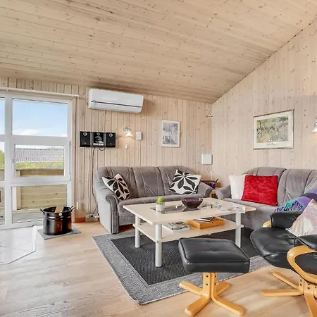 Amazing In With Kitchen Holiday home *