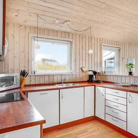 Amazing In With Kitchen *